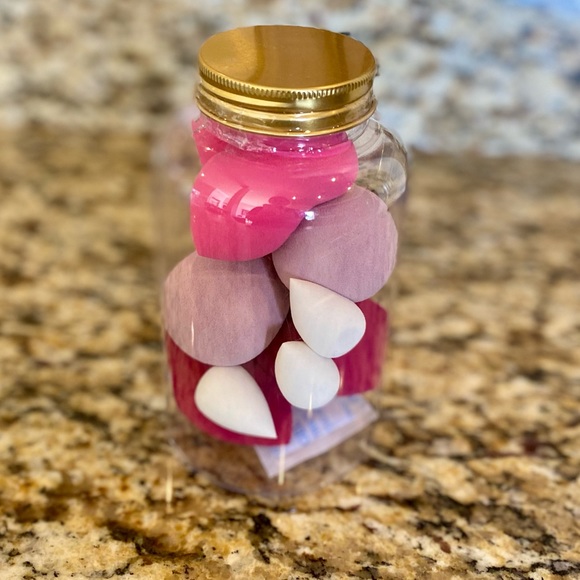 Assorted makeup sponge gift set - Picture 3 of 3